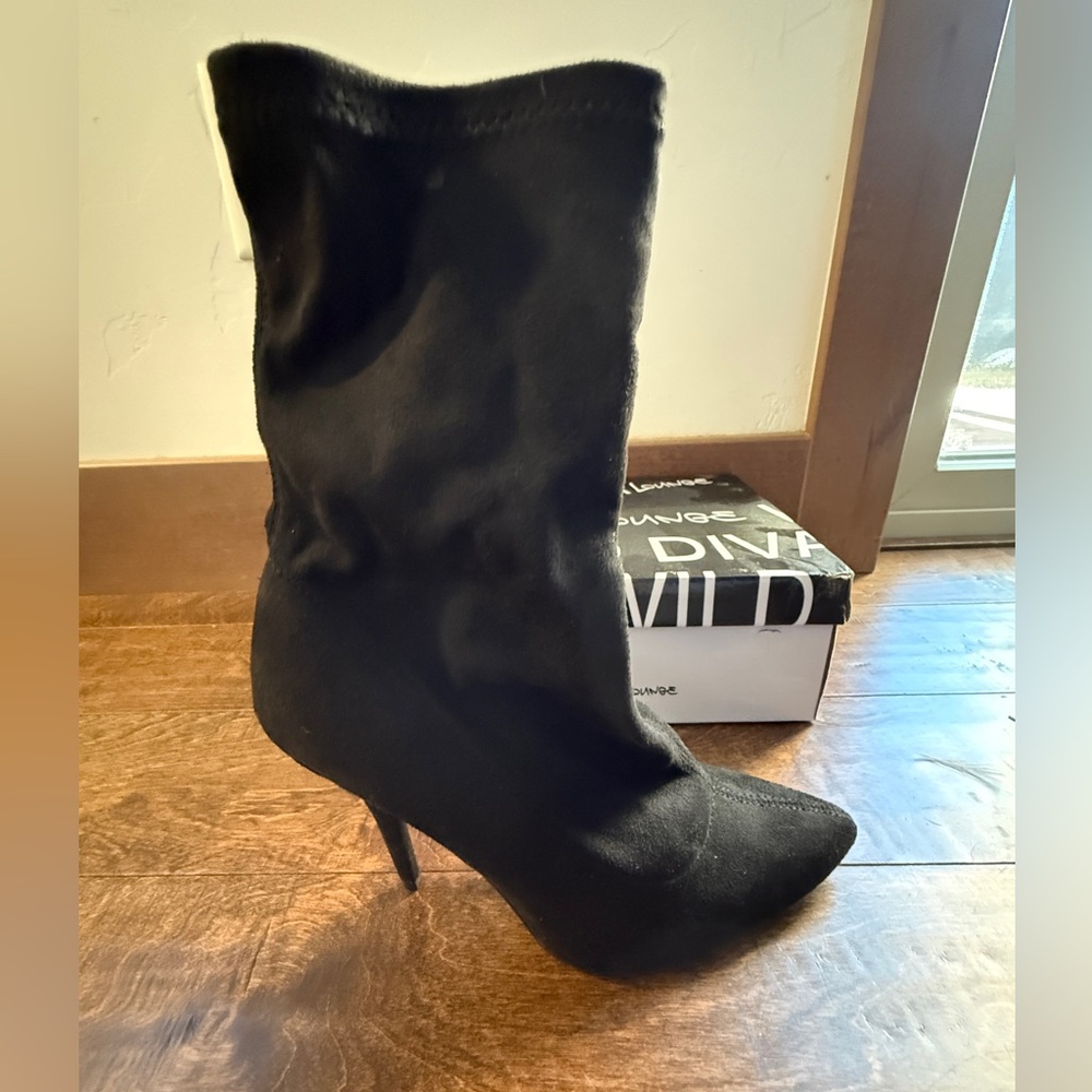 Wild Diva Lounge Pointed Toe Bootie